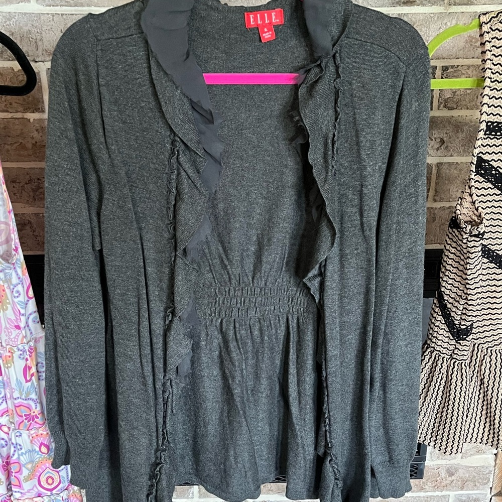 ELLE XL Gray Ruffle Cardigan